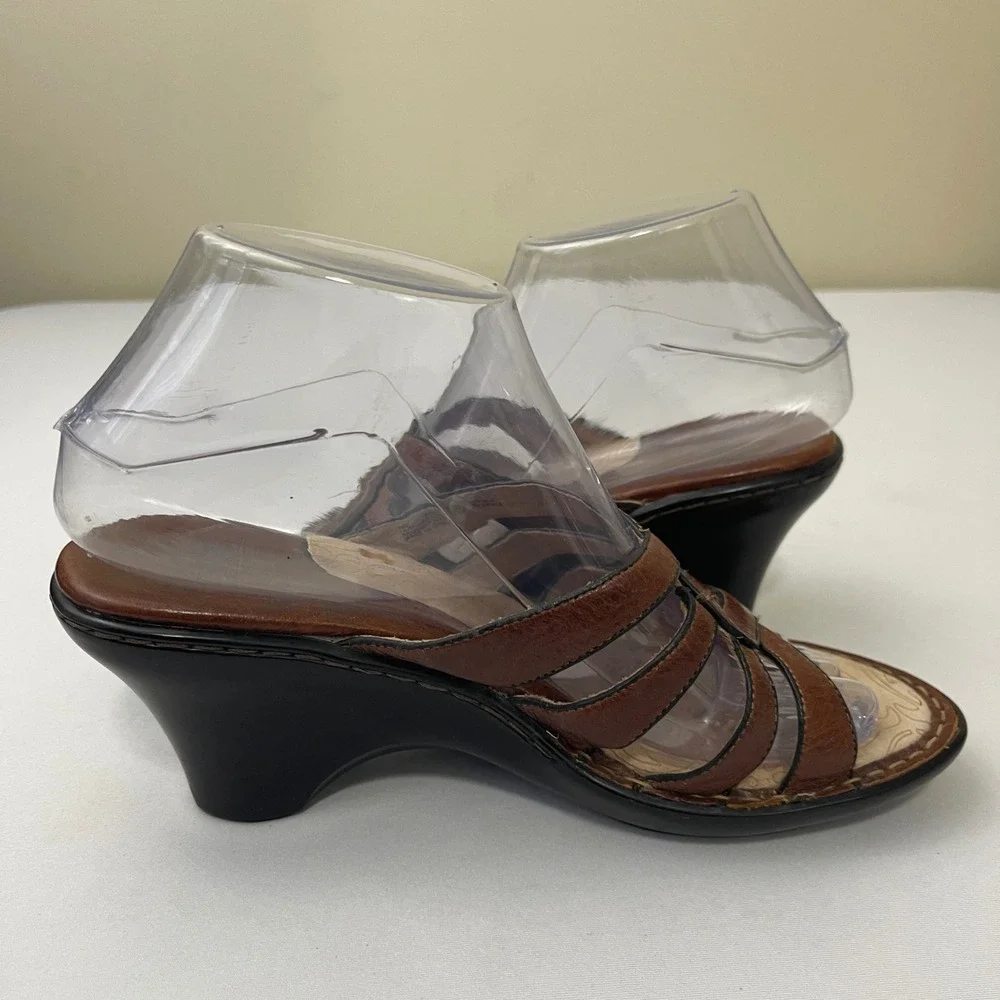 Sofft Womens Brown‎ Leather Strappy Wedge Sandals Slip On Comfort Size 7W